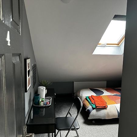 6D Hosting Apartment Coventry Luaran gambar