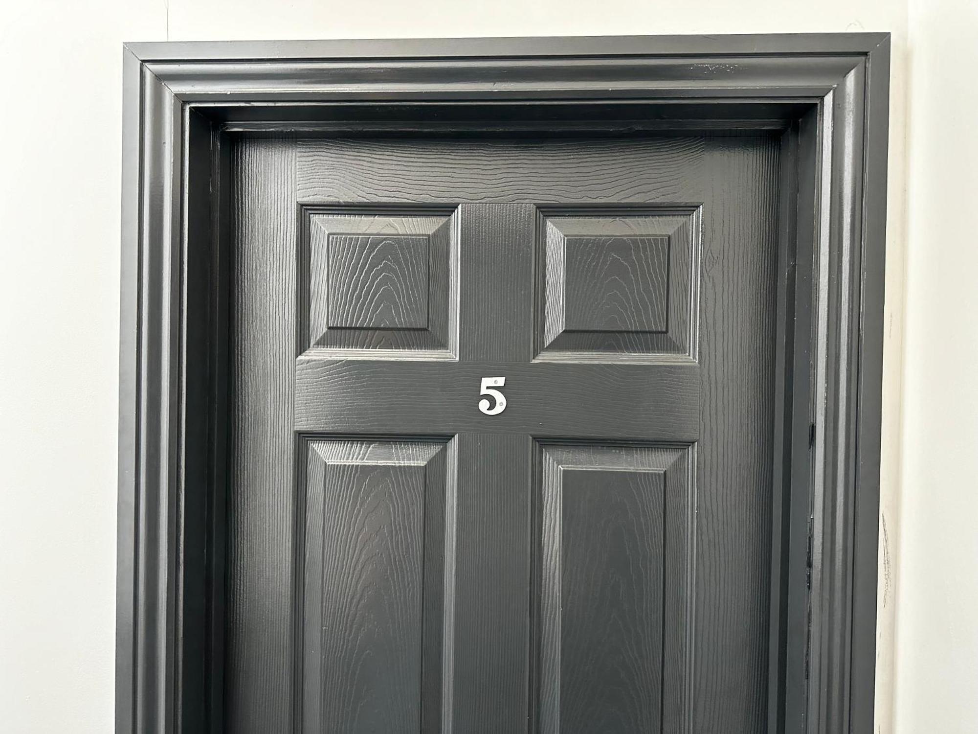 6D Hosting Apartment Coventry Luaran gambar